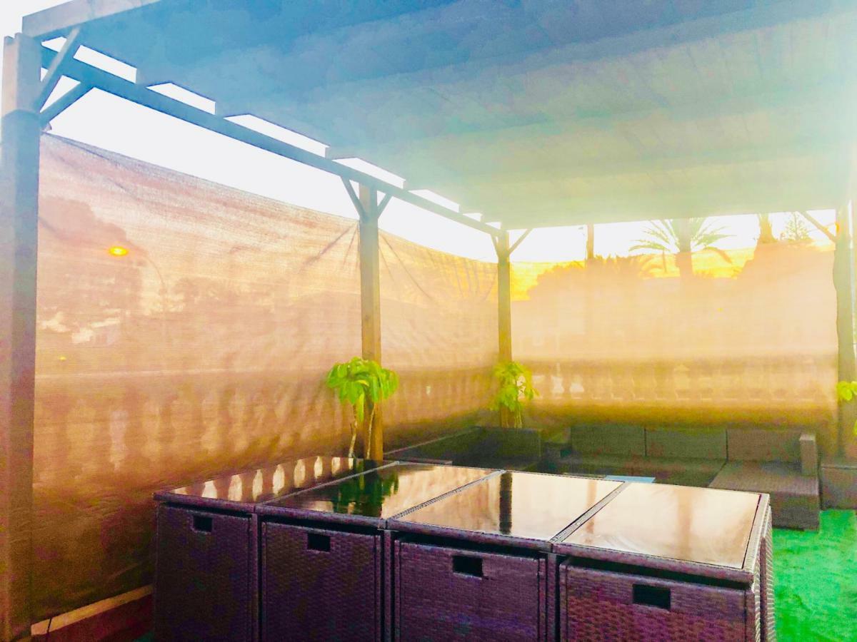 Gran Casa Con Terraza A 3 Min Playa Con Wifi - Rodeada De Servicios Roquetas de Mar Exterior photo