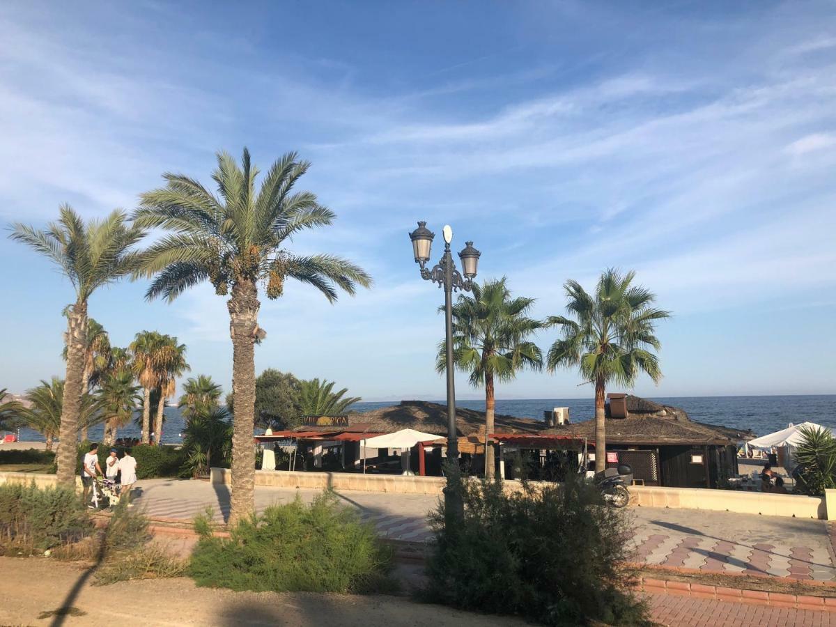 Gran Casa Con Terraza A 3 Min Playa Con Wifi - Rodeada De Servicios Roquetas de Mar Exterior photo